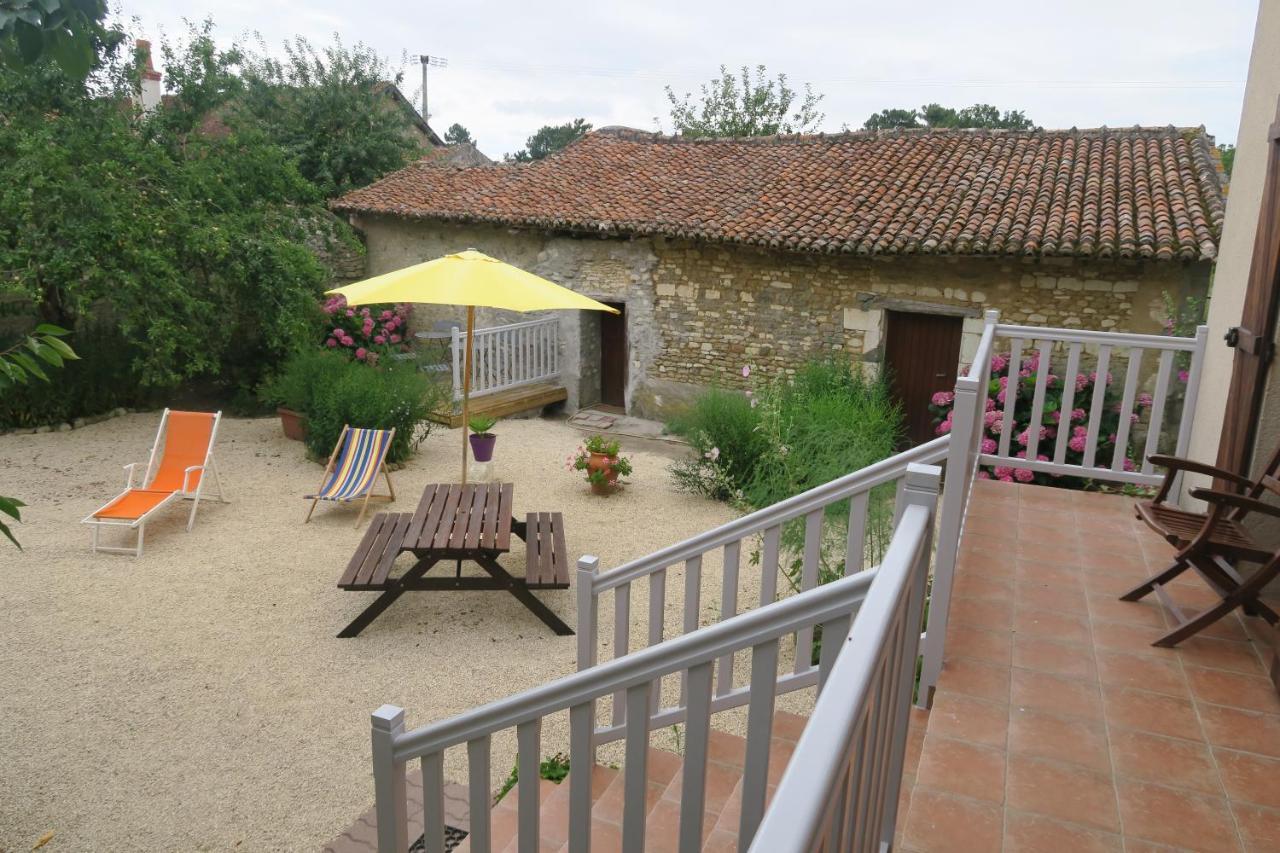 Aux Acacias Villa Braye-sous-Faye Екстериор снимка